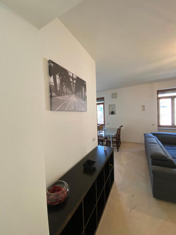 Elegante Appartamento In Centro Μπέργκαμο Εξωτερικό φωτογραφία